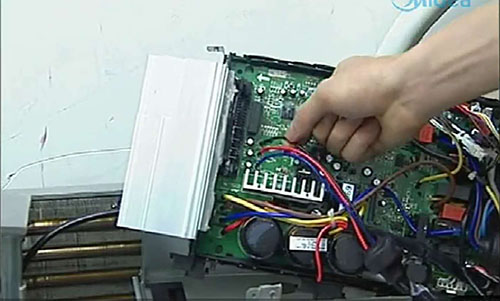 信丰美的空调电话是多少